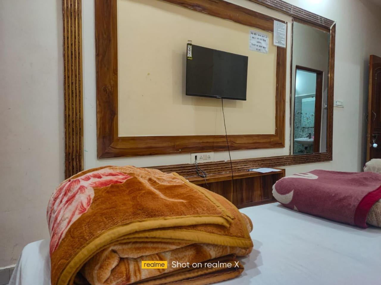 Hotel Pleasure Landmark Удджайн Экстерьер фото